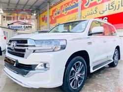 تۆیۆتا لاند کروزەر